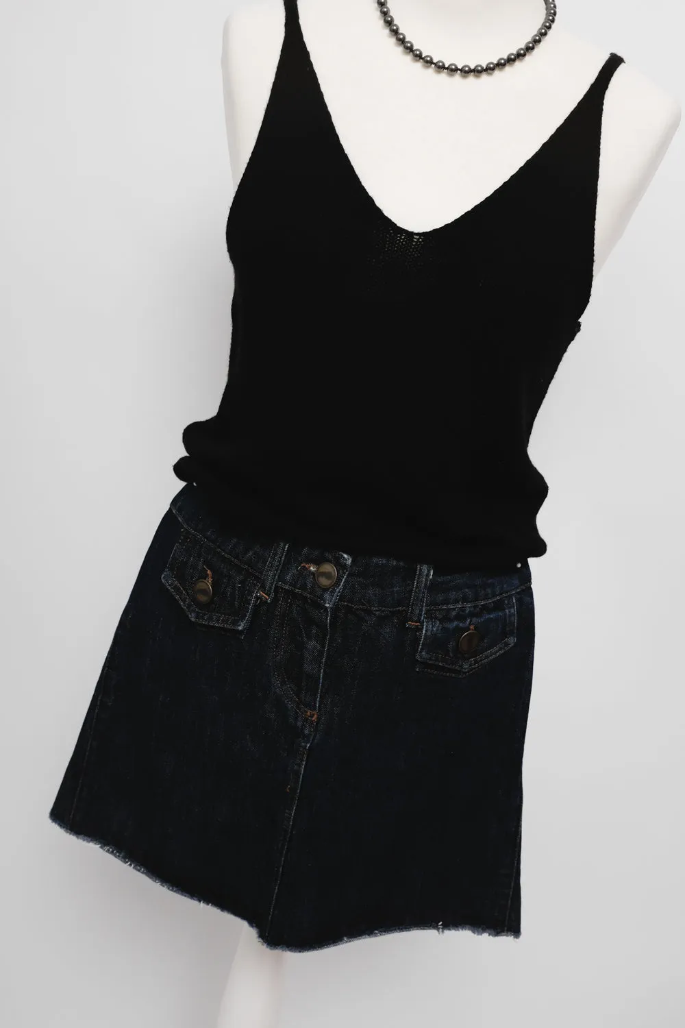 BLACK V KNIT CAMISOLE