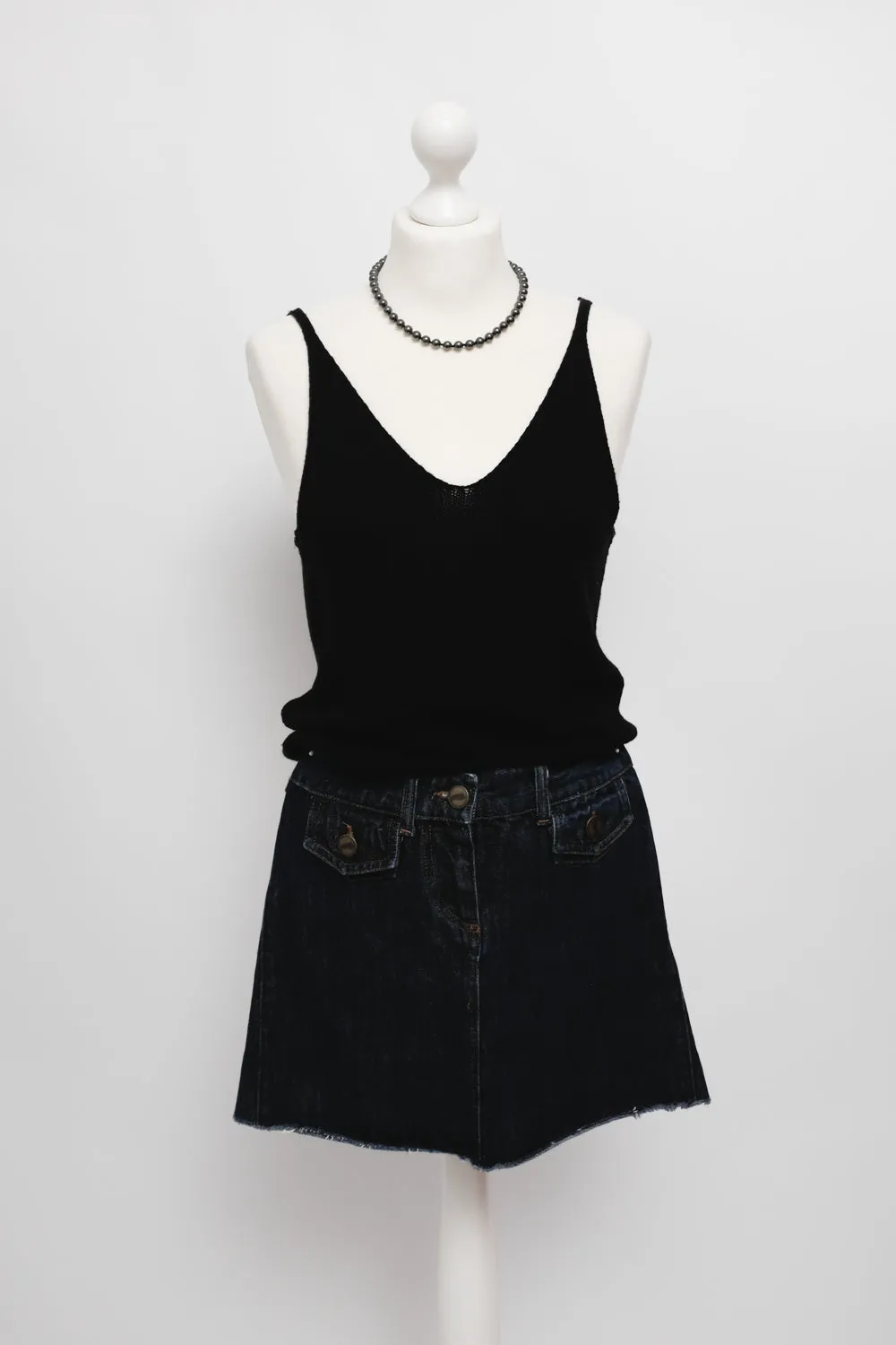 BLACK V KNIT CAMISOLE