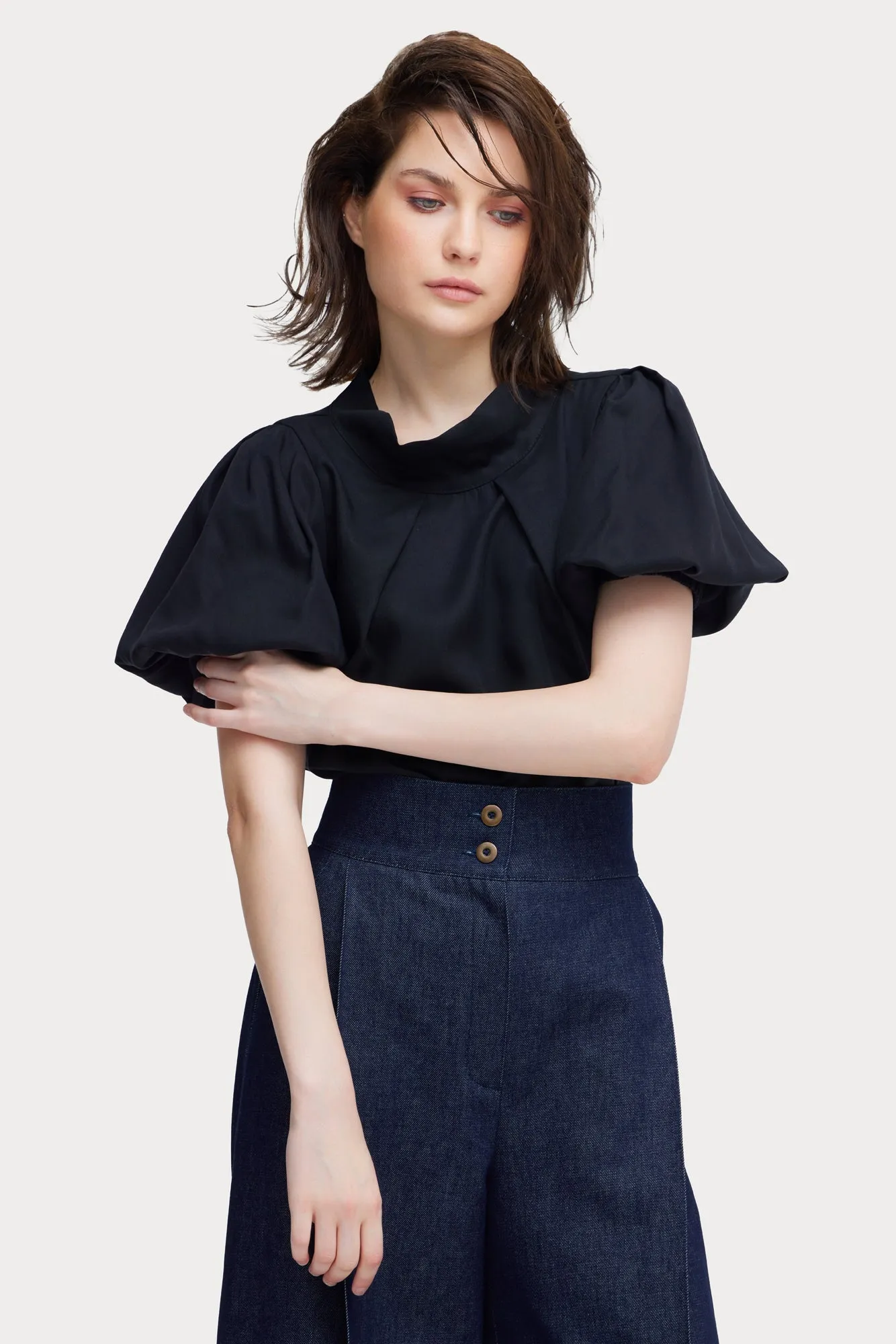 Puff Short-Sleeve Blouse Black