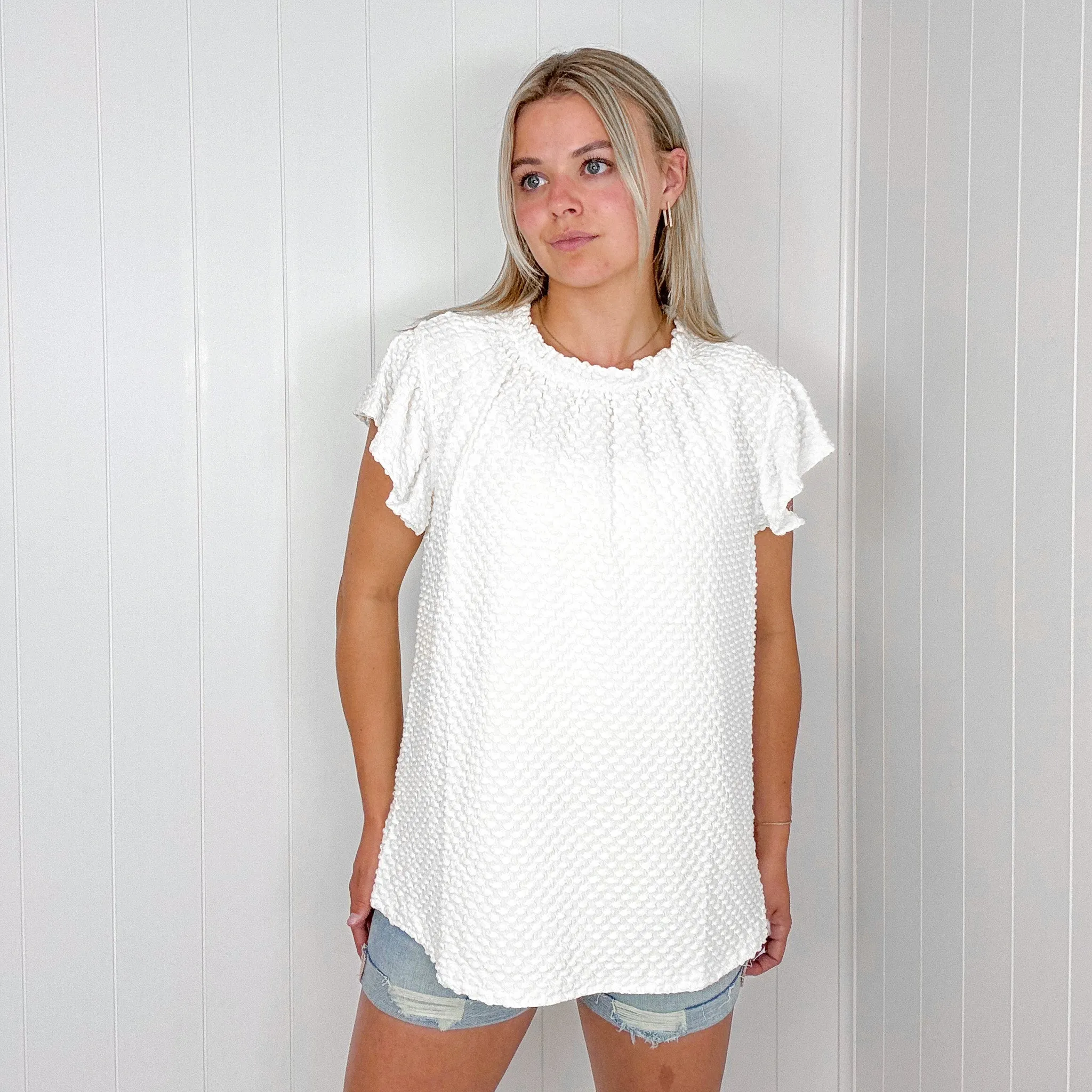 Sheek Soft Lightweight Bubble Ruffle Neck Short Sleeve Blouse in Cream