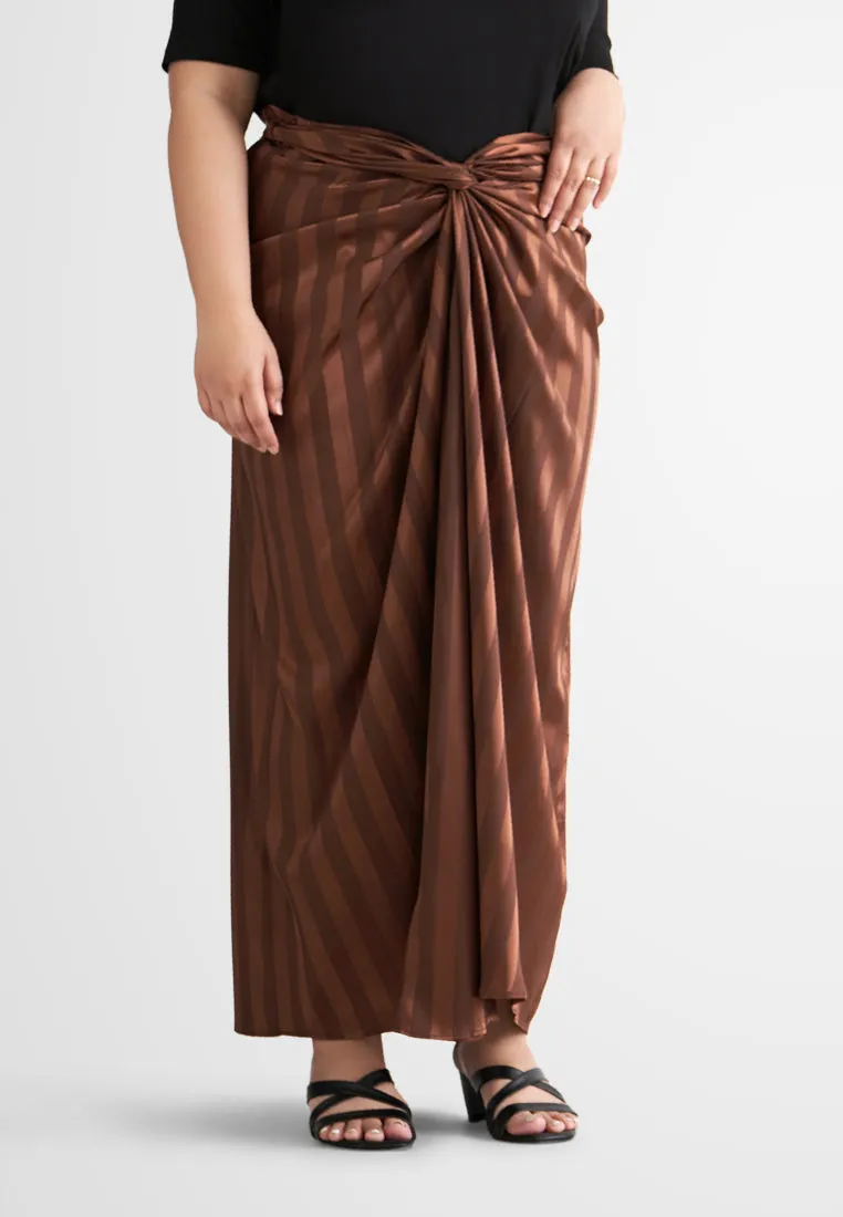 Syeera Long Elegant Raya Kurung Set - Brown